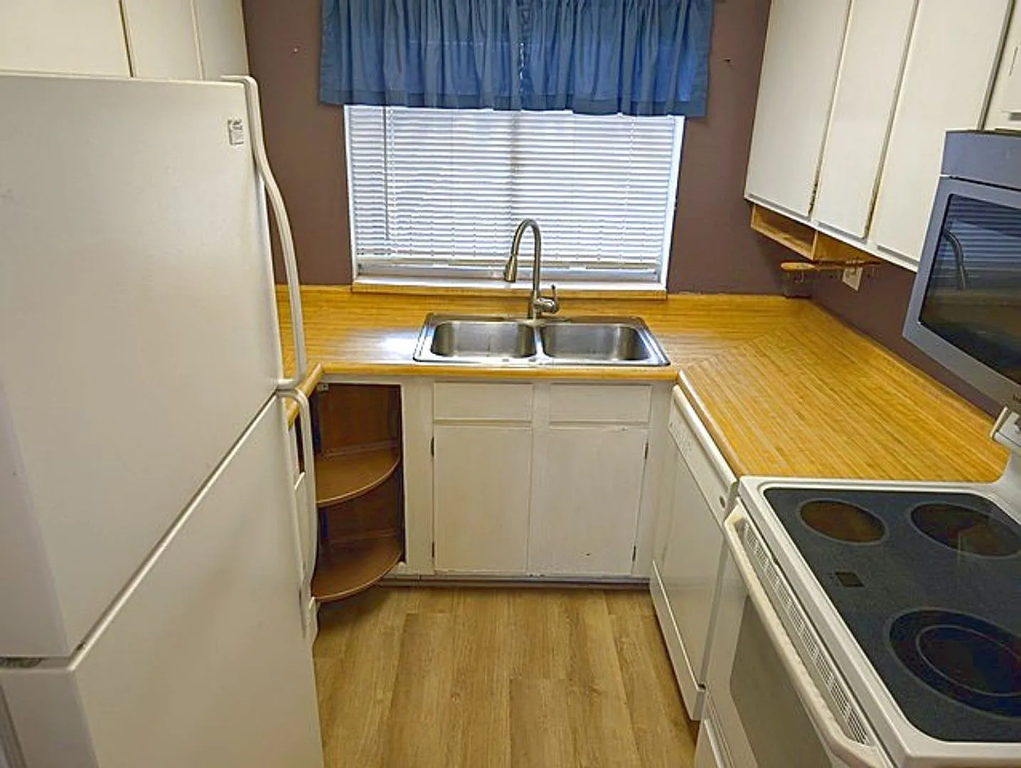 Great location Sugarhouse Condo - 2 Bed / 2 Bath — Photo 2