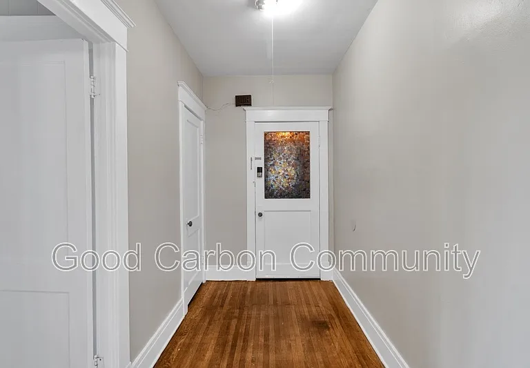 79 Saranac Ave #UPPER — Photo 8