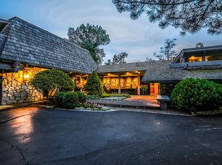 1N335 Indian Knoll Rd, West Chicago, IL 60185