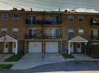 434 Sapphire St #3, Brooklyn, NY 11208
