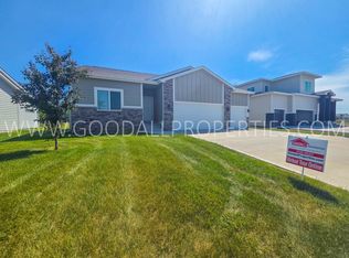 16772 Wilden Dr, Clive, IA 50325