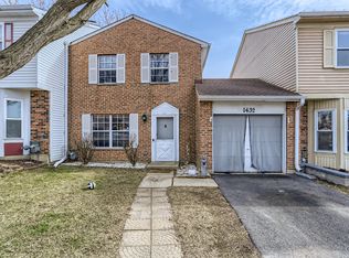 1432 Ash Ct, Carol Stream, IL 60188