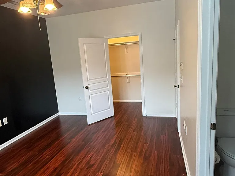5804 Echingham Dr — Photo 17
