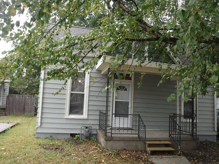 1st image of 1123 S Harlan Ave