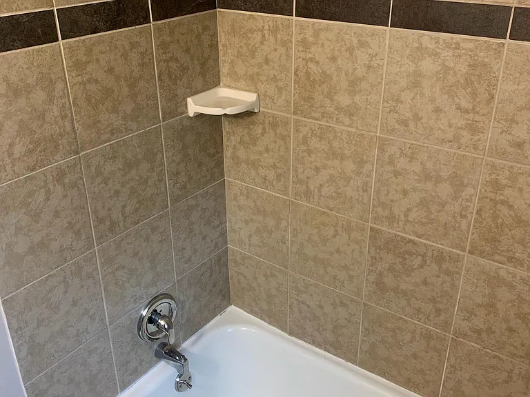 1410 Caldwell St — Photo 9