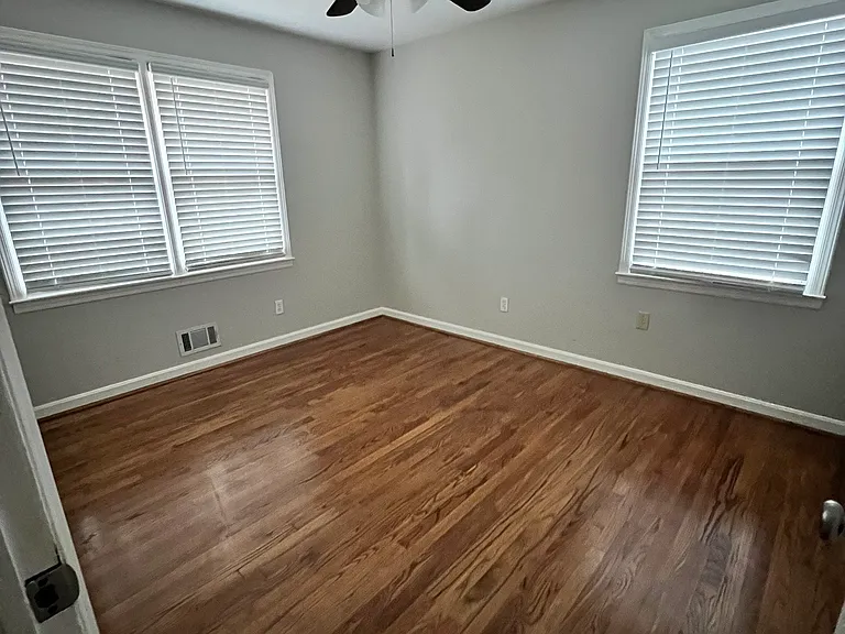2709 Rosewood Dr — Photo 20