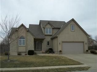 610 Cedar Ridge Dr, Raymore, MO 64083