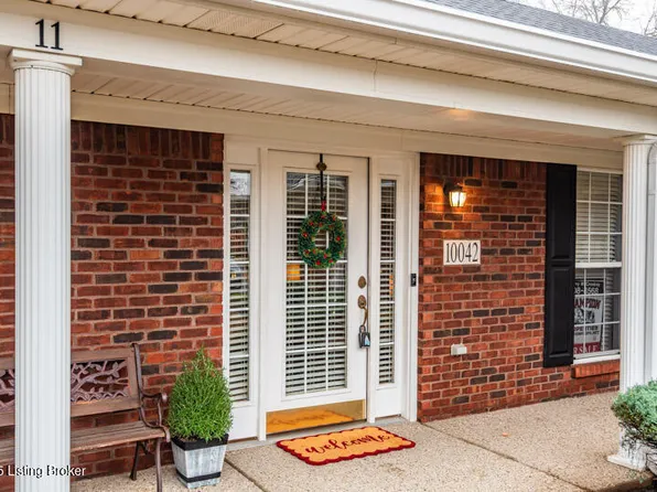 10042 Chenoweth Vista Way, Louisville, KY 40299