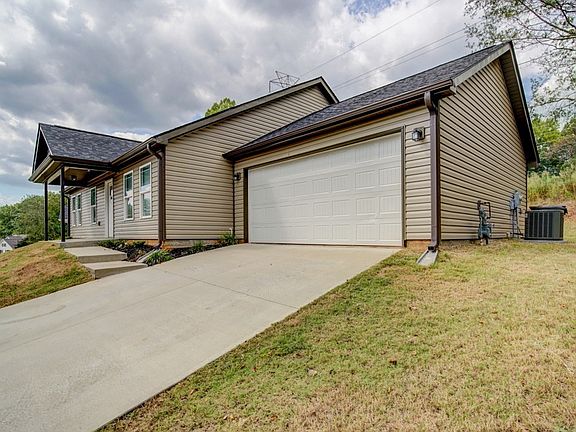 2nd image of 365 Half Rock Cir