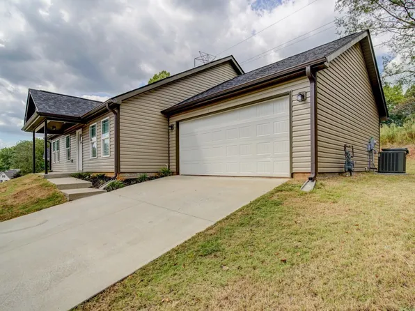 365 Half Rock Cir, Lyman, SC 29365