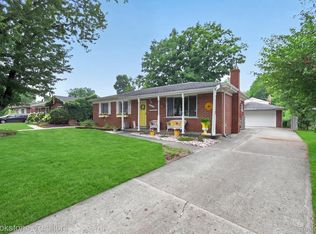 9233 Houghton St, Livonia, MI 48150
