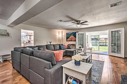 355 Gardner Dr NE Photo 1