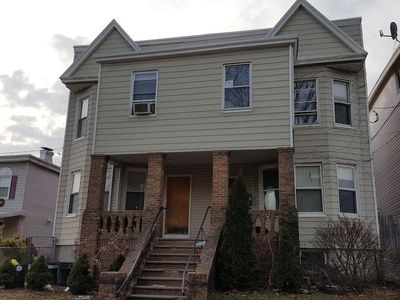 35 Lord Ave, Bayonne, NJ, 07002