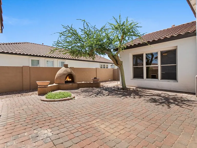 2435 E Desert Broom Pl — Photo 4