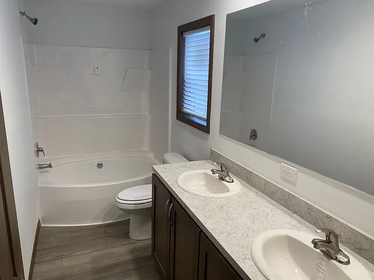 306 S Elm St — Photo 14
