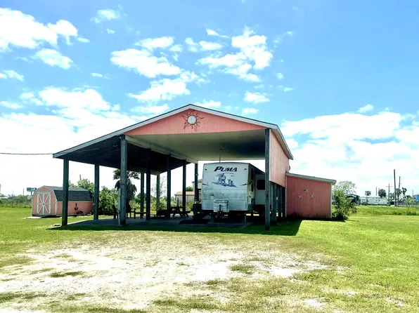 1139 Diamond Rd, Crystal Beach, TX 77650