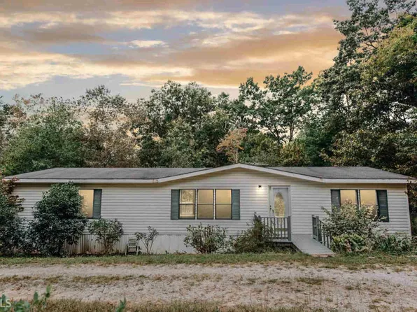 237 Mountain Stream Ln, Lakemont, GA 30552