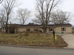 4201 Valier Carpet Rd, Tamaroa, IL 62888