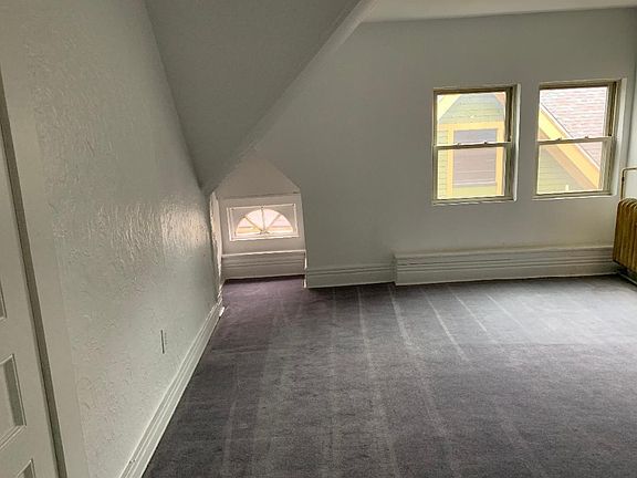 3rd image of 4514 Franklin Blvd