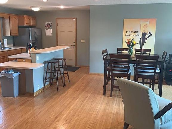 2678 - Kitchen + Dining Area_04012020