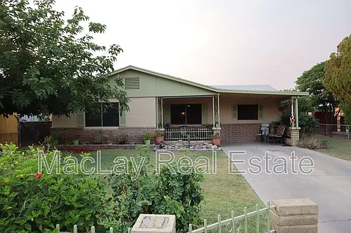 408 W Elgin St Photo 1