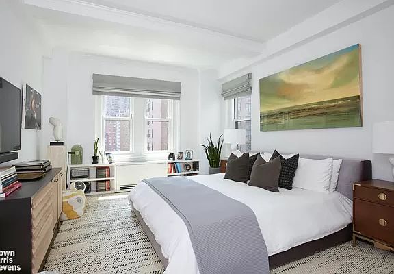5th image of 215 E 72nd St APT 11W