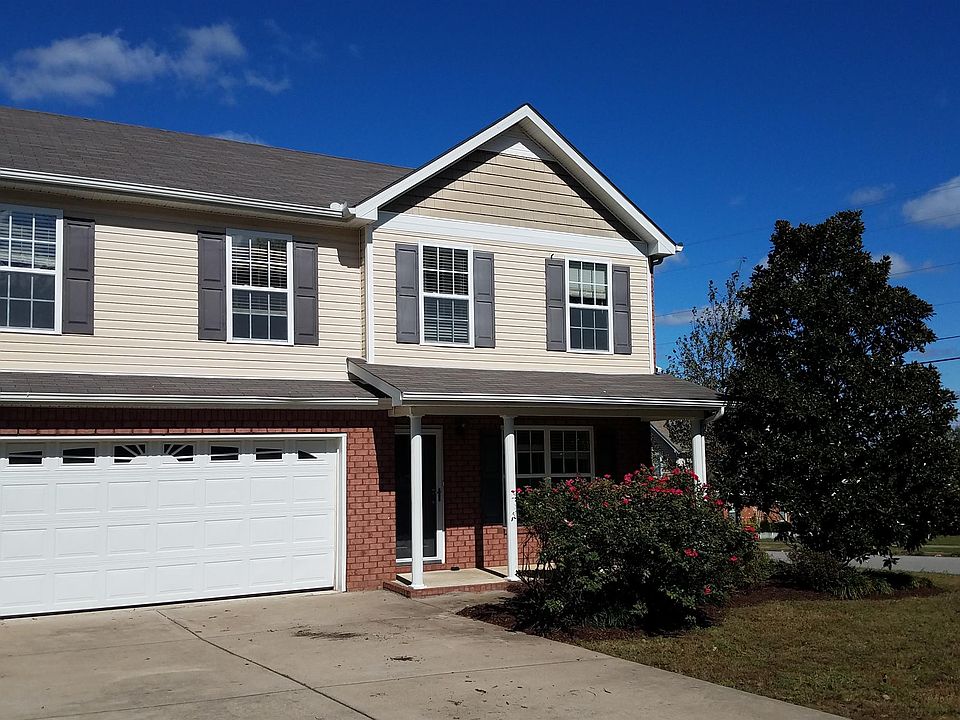 2nd image of 1005 Lakewalk Dr