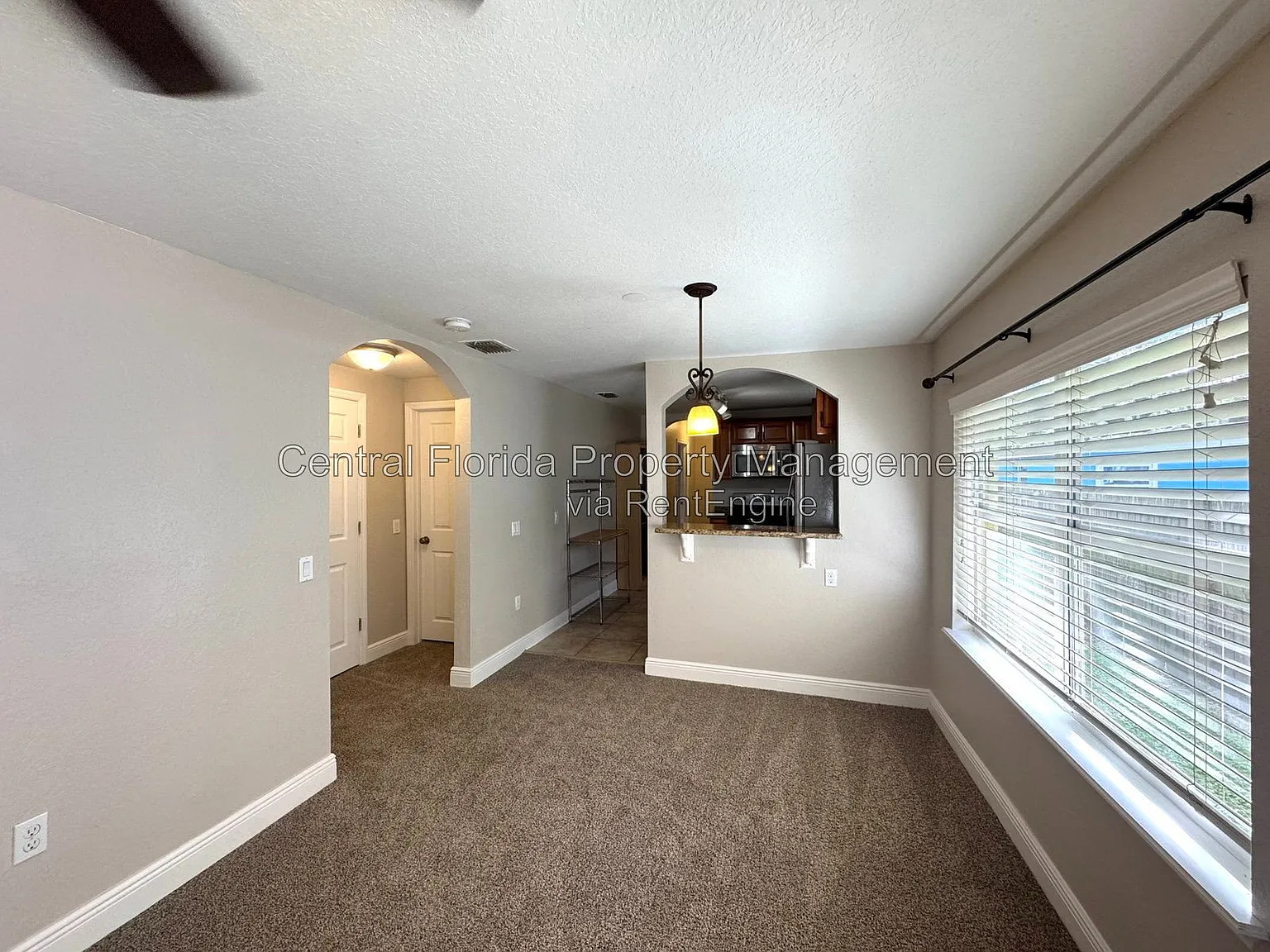 3 bed, 2.0 bath, 1122 sqft, $1,899 — Photo 4