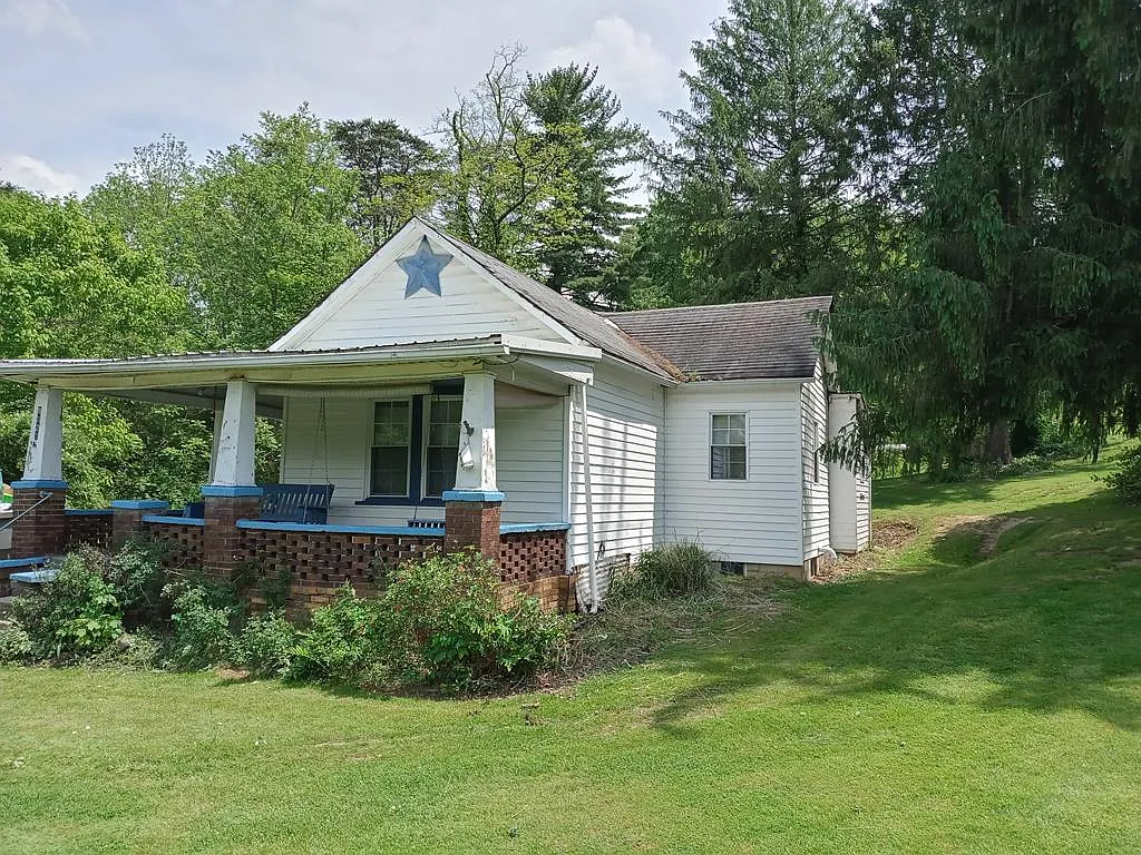 9020 State Route 140 photo 1