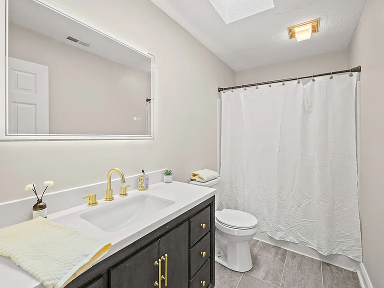 21 Goldersgreen Dr — Photo 25