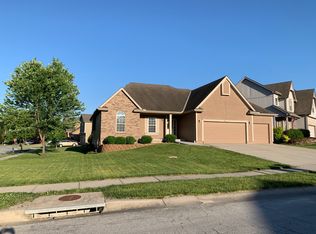 1107 Brookwood Dr, Kearney, MO 64060