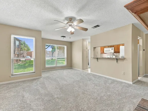 2103 Friendly Dr APT 3210, Arlington, TX 76011