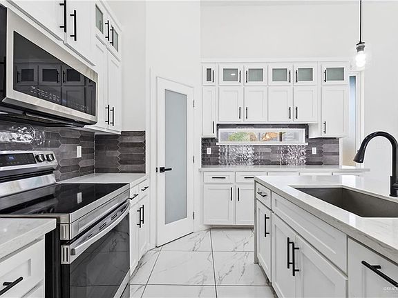 5th image of 5519 N Chula Vista St