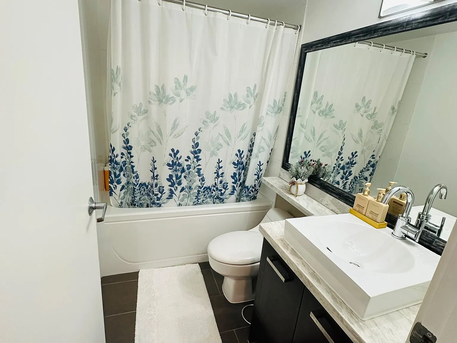 2 bed, 900 sqft, $2,750 — Photo 4