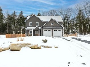 30 Hayfield Ln, Windham, ME 04062