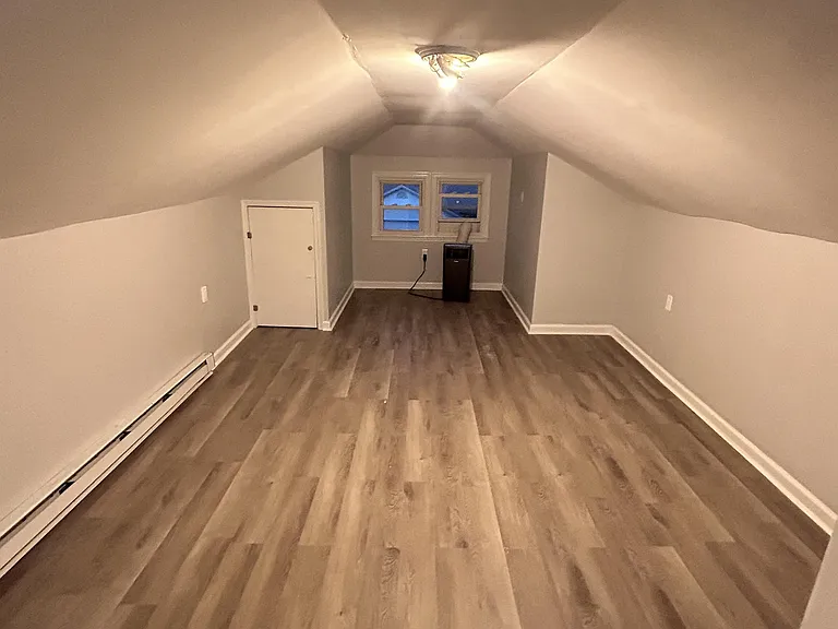 1400 Beaumont Ave — Photo 5