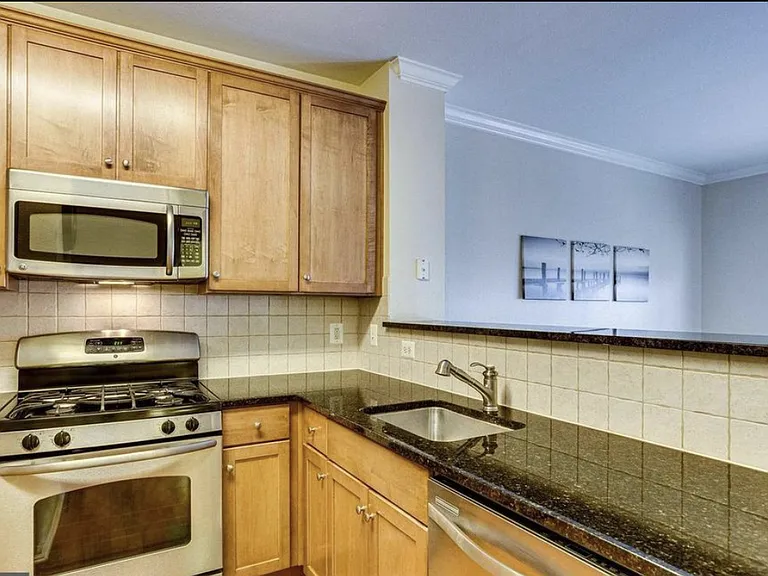 11800 Old Georgetown Rd #1740 — Photo 6