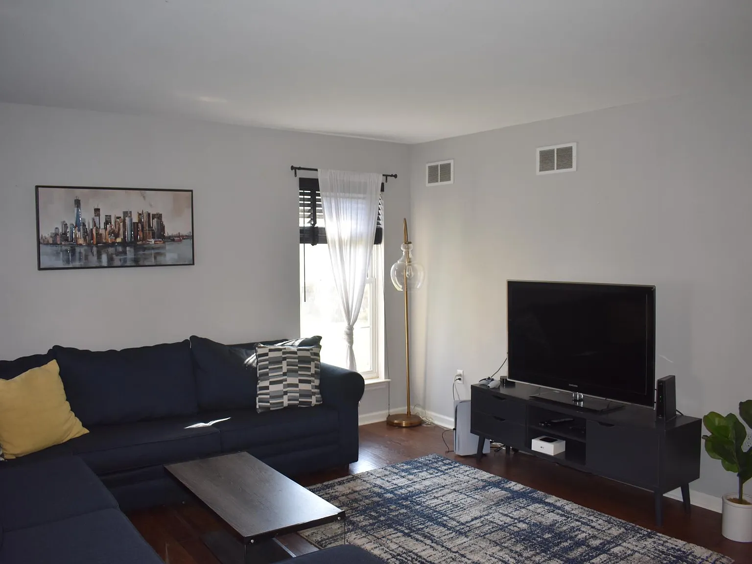 110 Harvard Ave — Photo 2