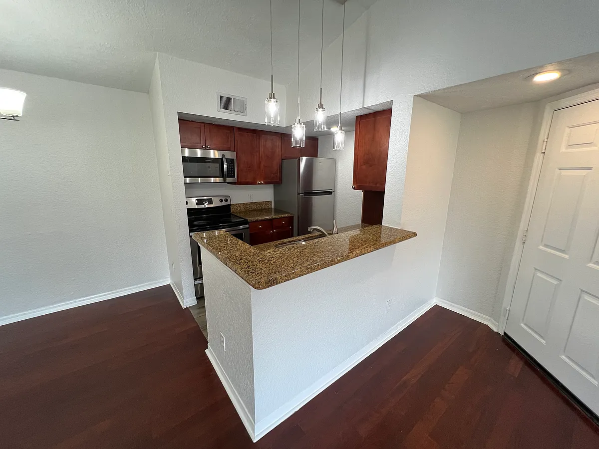 Building Photo - 5168 Conroy Rd #1633
