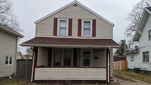 221 E Eckman St Photo 1