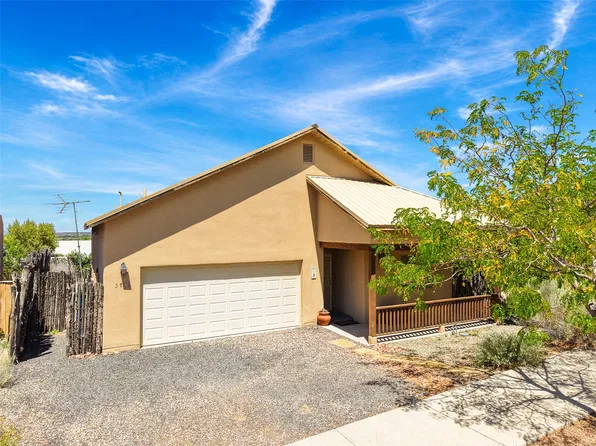 3753 Valmora Rd, Santa Fe, NM 87505