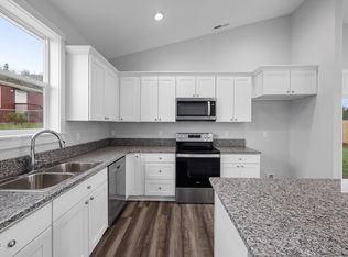 224 N Yodel Ln, Otis, OR