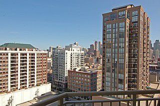 2nd image of 645 N Kingsbury St APT 1603