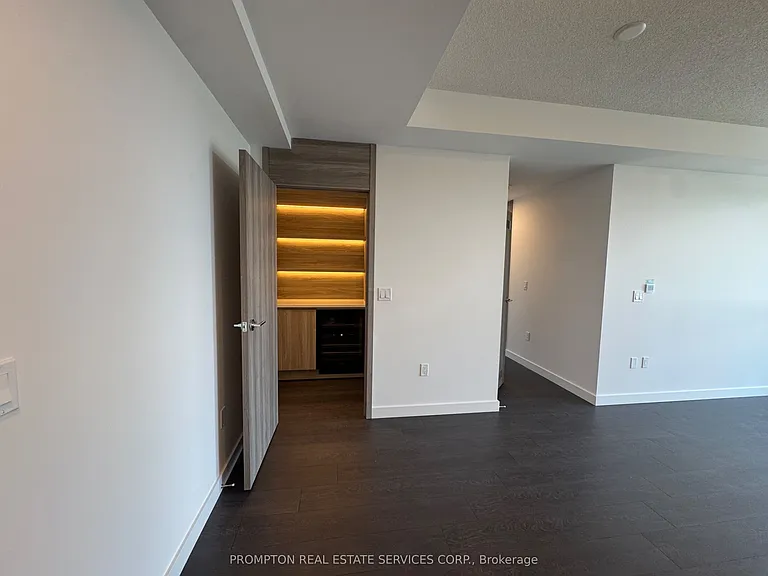 18 Esther Shiner Blvd #1115 — Photo 5