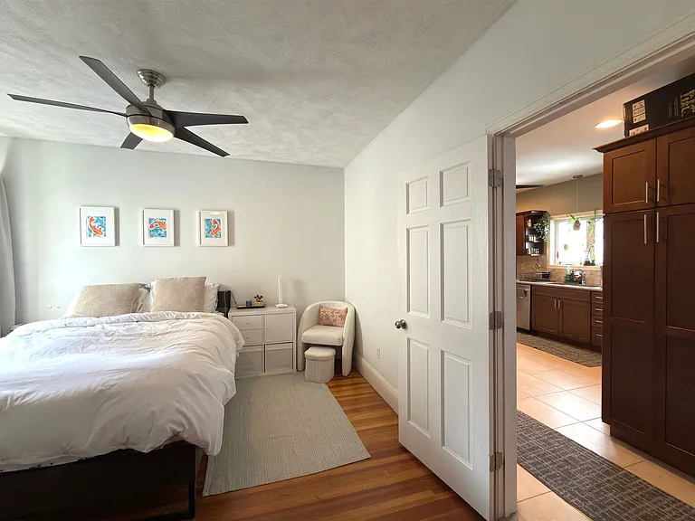 26 Amaranth Ave — Photo 16