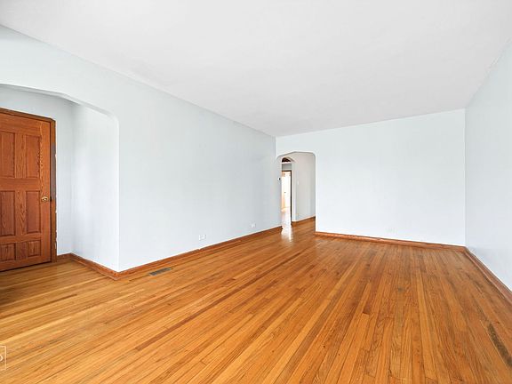 3rd image of 4143 W Marquette Rd