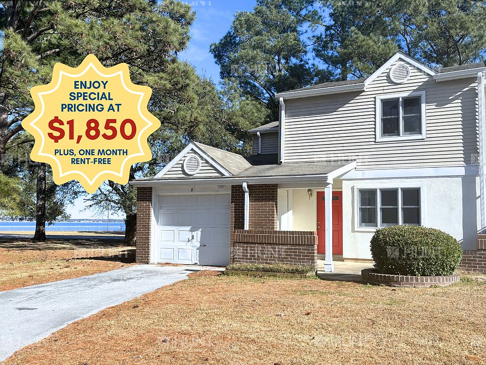 1st image of 8 Hoover Rd