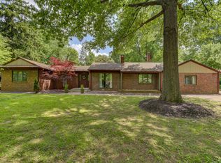 1260 E Catalpa St, Springfield, MO 65804
