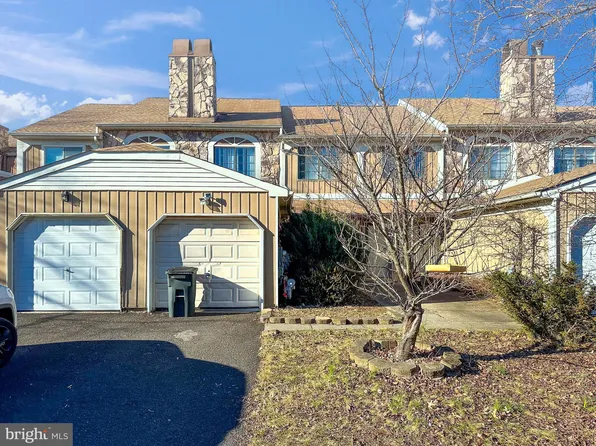 10174 Dedaker Dr, Philadelphia, PA 19116