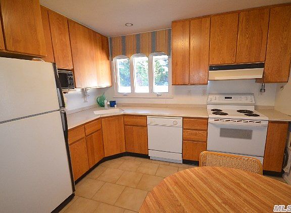 4th image of 26 Bellwood Dr